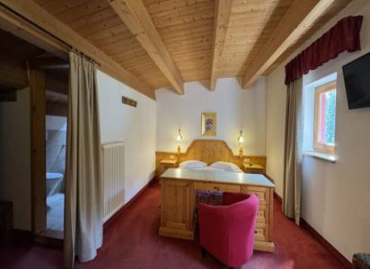 ea_Rosmarys_Chalet_T10_mansarda
